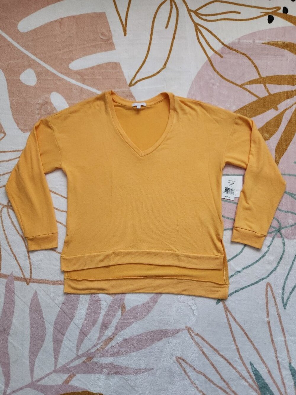 NEW Beyond Yoga Size M Orange Long Weekend V-Neck Top nh7738